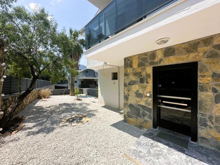 Image No.33-6 Bed Villa / Detached for sale