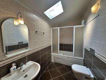 en-suite-bath