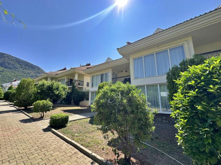 Image No.25-3 Bed Apartment for sale