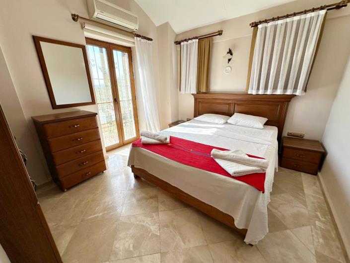 Image No.21-4 Bed Villa / Detached for sale