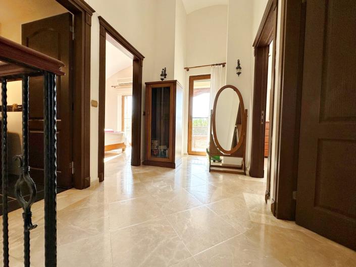 Image No.17-4 Bed Villa / Detached for sale