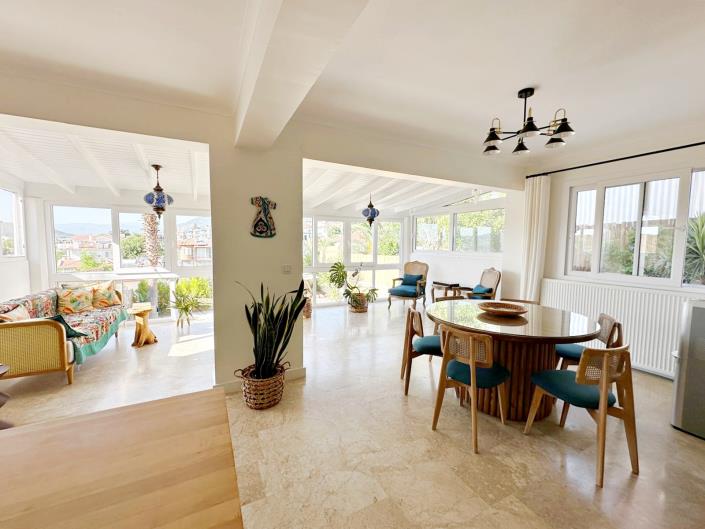 Image No.10-4 Bed Villa for sale