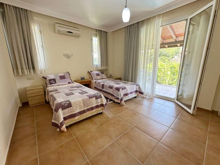 Image No.10-4 Bed Villa for sale