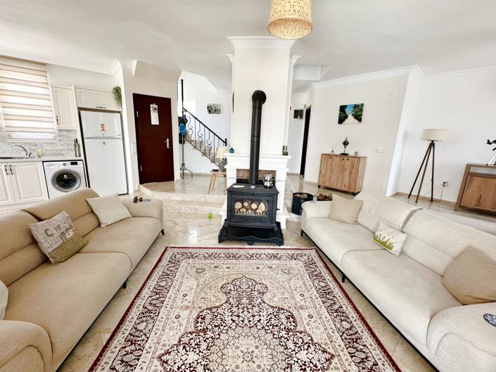 Image No.10-3 Bed Villa for sale