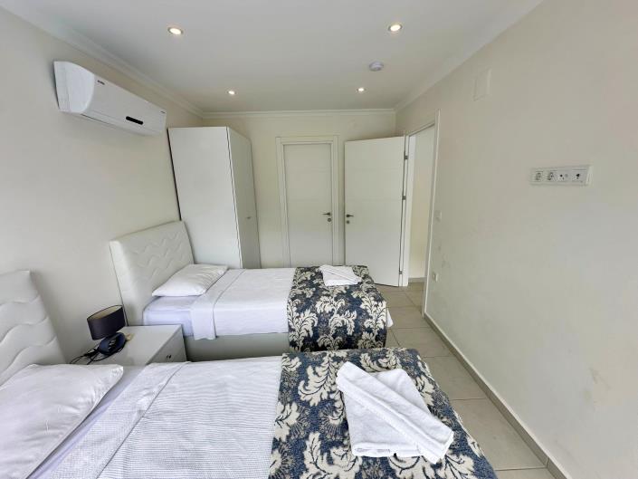 Image No.32-4 Bed Villa for sale