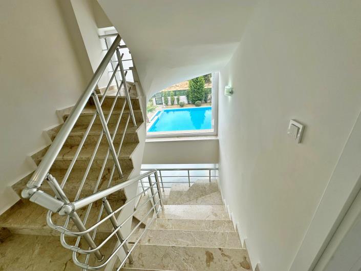 Image No.40-4 Bed Villa for sale