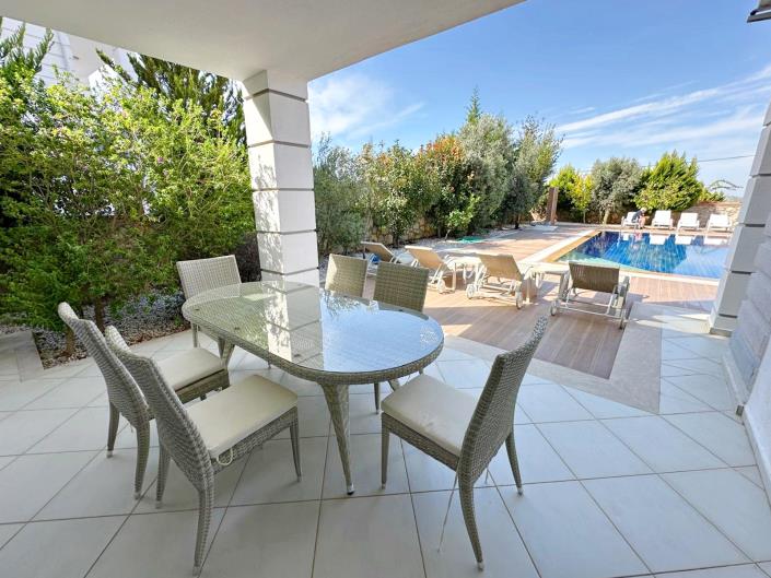 Image No.4-4 Bed Villa / Detached for sale