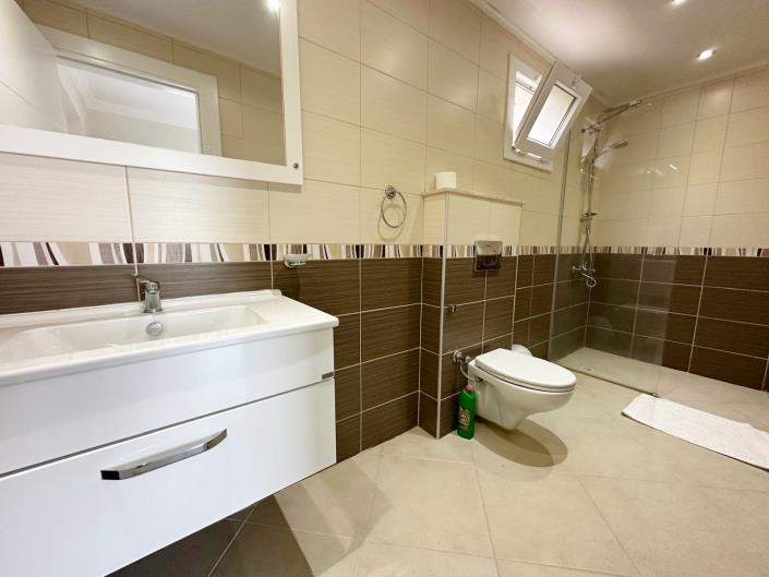 Image No.17-4 Bed Villa / Detached for sale