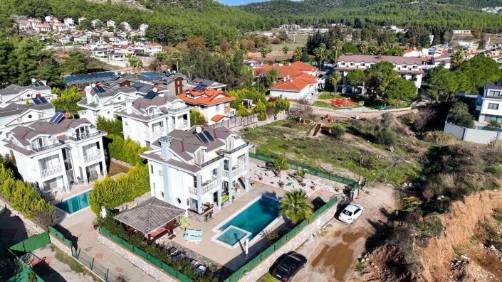 Image No.5-Villa / Détaché de 4 chambres à vendre à Hisaronu