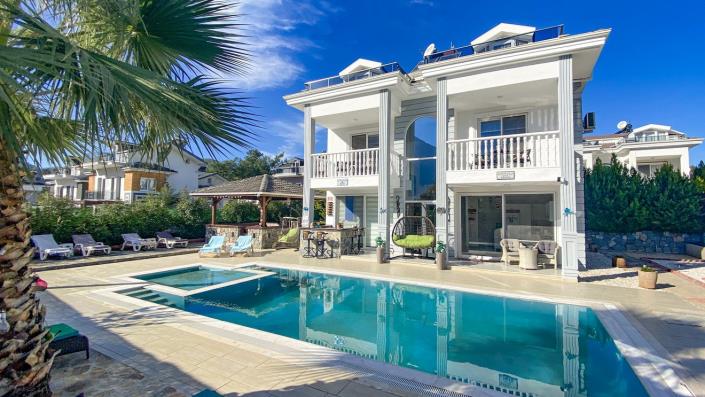 Image No.2-Villa / Détaché de 4 chambres à vendre à Hisaronu