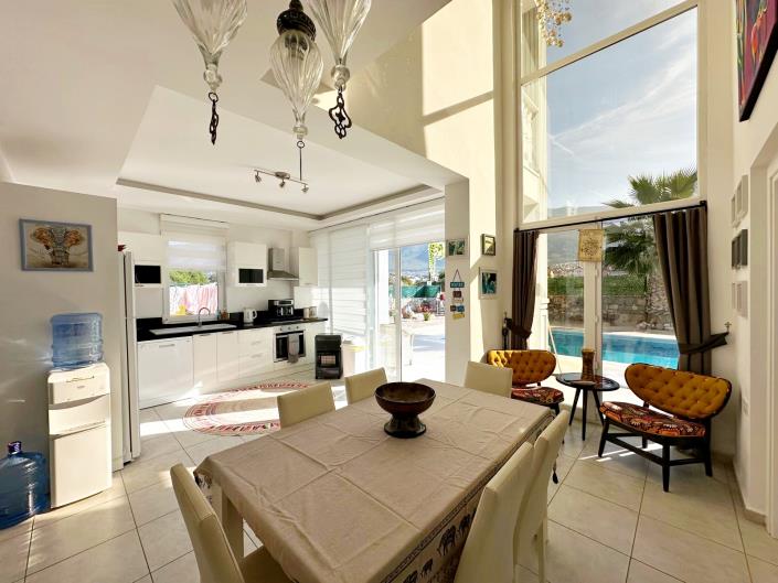 Image No.17-4 Bed Villa / Detached for sale