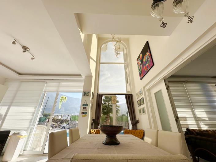 Image No.21-4 Bed Villa / Detached for sale