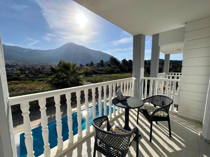 Image No.27-4 Bed Villa / Detached for sale