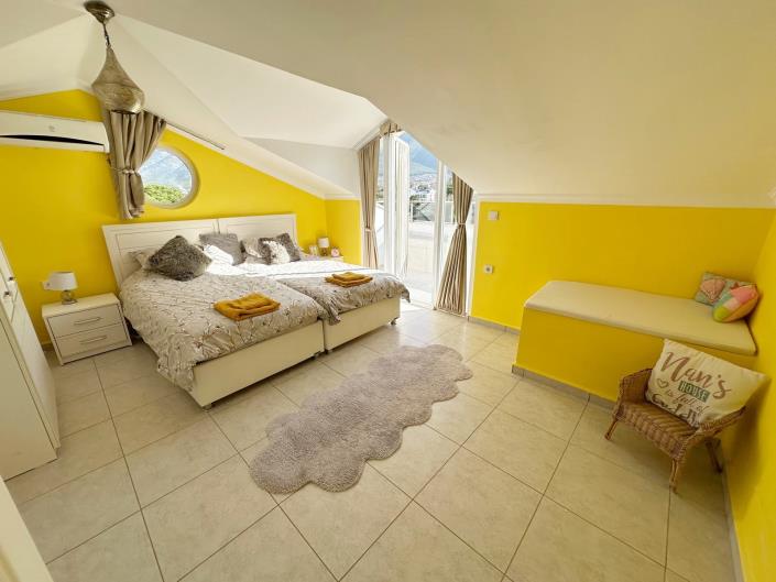 Image No.38-4 Bed Villa / Detached for sale