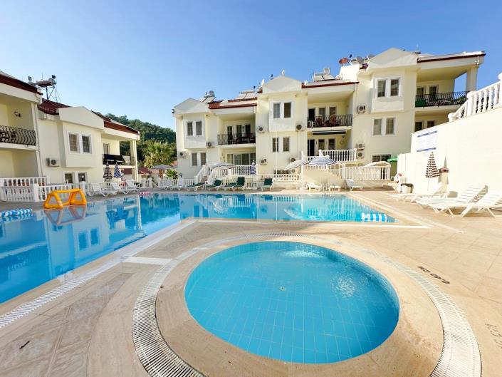 Image No.1-4 Bed Apartment for sale