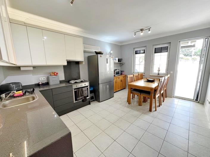 Image No.6-4 Bed Apartment for sale