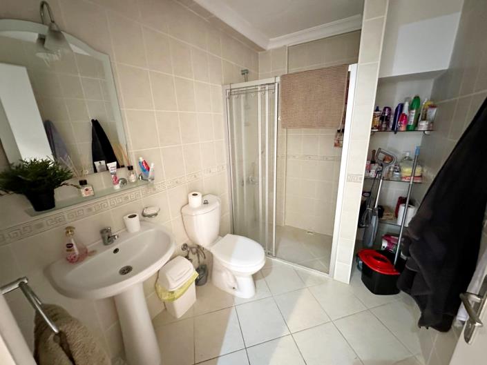 Image No.10-4 Bed Apartment for sale