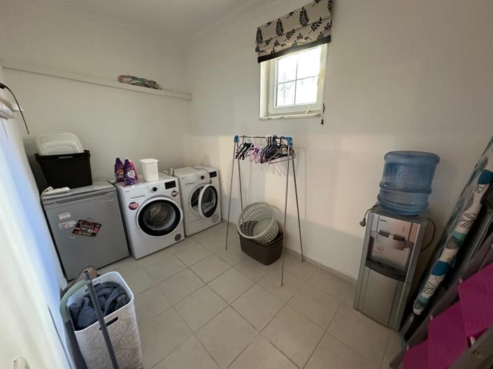 Image No.17-4 Bed Apartment for sale