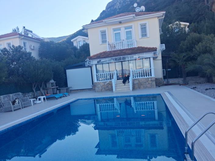 Image No.37-3 Bed Villa / Detached for sale