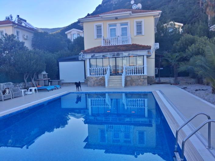 Image No.40-3 Bed Villa / Detached for sale