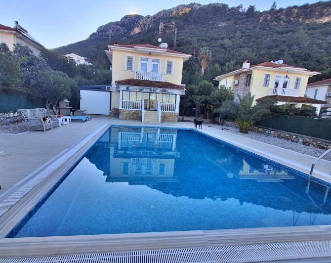 Image No.39-3 Bed Villa / Detached for sale