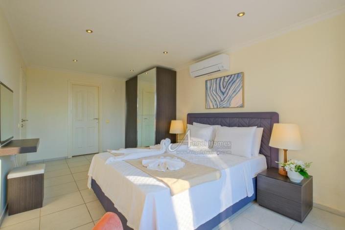 Image No.22-2 Bed Apartment for sale