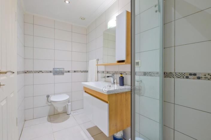 Image No.24-2 Bed Apartment for sale