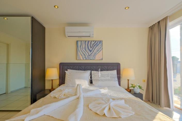 Image No.20-2 Bed Apartment for sale