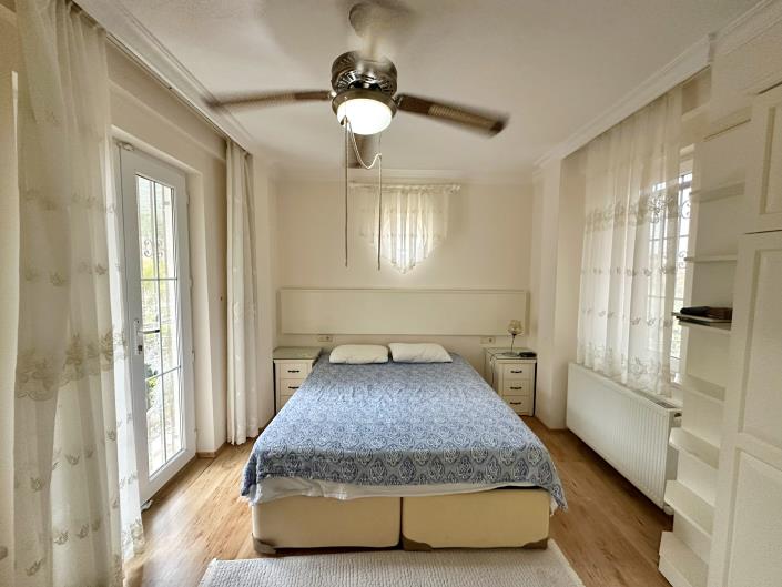 Image No.18-3 Bed Villa for sale