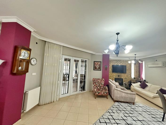 Image No.9-3 Bed Villa for sale