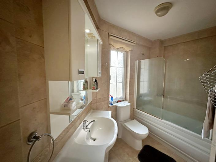 Image No.27-3 Bed Villa for sale