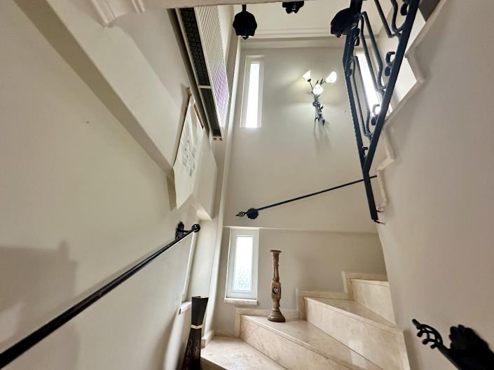 Image No.28-3 Bed Villa for sale