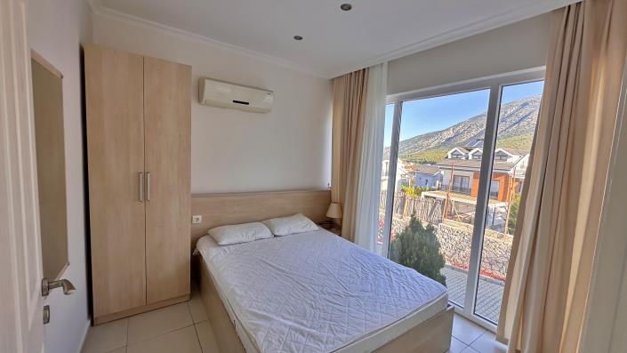 Image No.10-3 Bed Apartment for sale