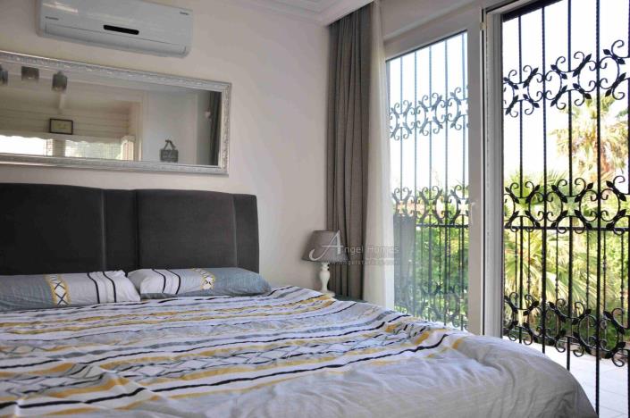 Image No.20-3 Bed Villa / Detached for sale