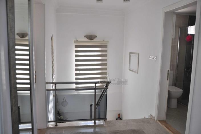 Image No.18-3 Bed Villa / Detached for sale