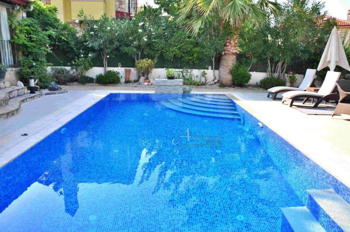 Image No.5-3 Bed Villa / Detached for sale