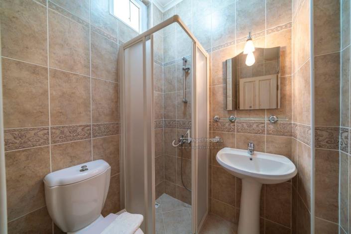 Image No.13-5 Bed Villa / Detached for sale