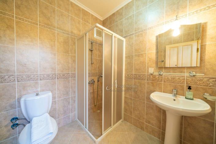 Image No.15-5 Bed Villa / Detached for sale