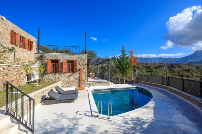 Image No.2-4 Bed Villa / Detached for sale