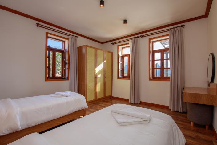 Image No.23-4 Bed Villa / Detached for sale