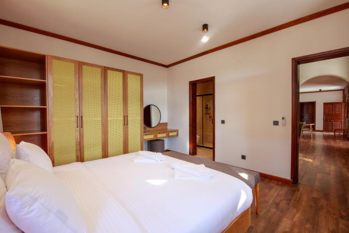 Image No.26-4 Bed Villa / Detached for sale