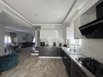 Media-11-21C32668-1ABA-408C-B27A-3F8145EFC3E9