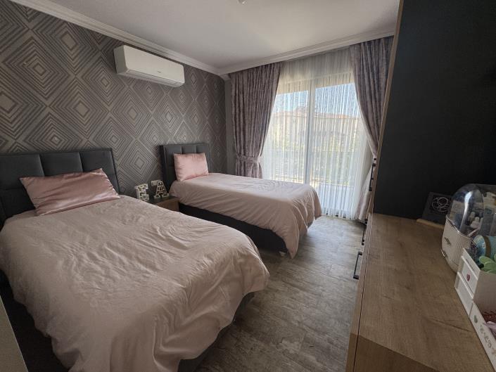 Image No.18-5 Bed Villa / Detached for sale