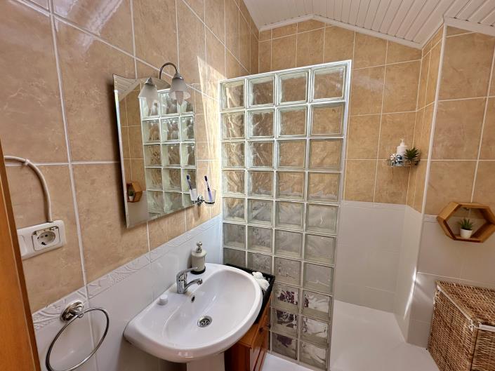 Image No.29-3 Bed Apartment for sale