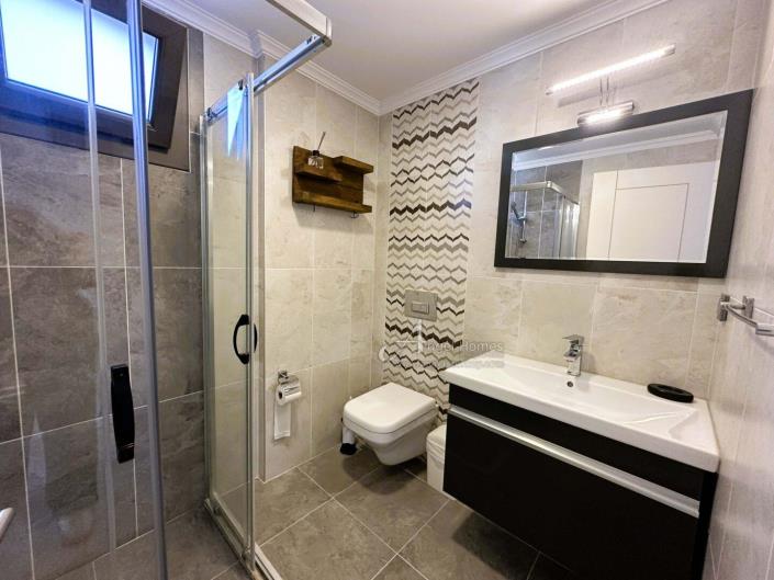 Image No.15-4 Bed Villa / Detached for sale