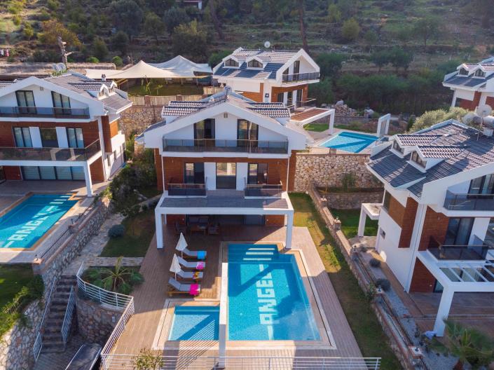 Image No.2-4 Bed Villa / Detached for sale