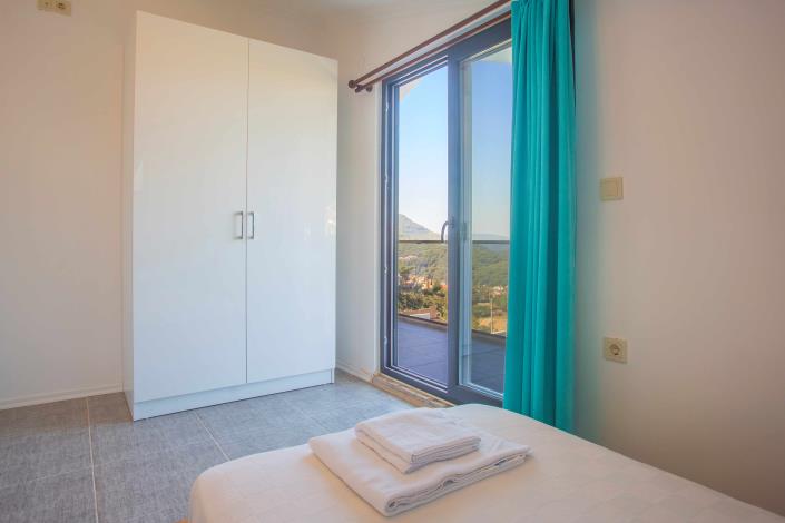 Image No.17-4 Bed Villa / Detached for sale