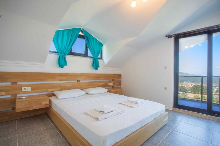 Image No.19-4 Bed Villa / Detached for sale