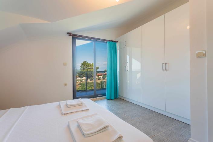 Image No.20-4 Bed Villa / Detached for sale