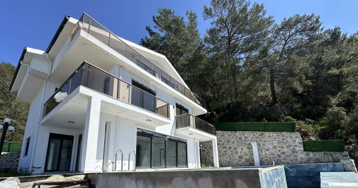 Image No.2-Villa / Détaché de 4 chambres à vendre à Faralya